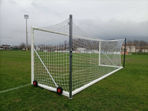 Afbeeldingen van Verplaatsbaar voetbaldoel met wielen en netspanning 7,32 × 2,44 m inclusief net — VI 5902